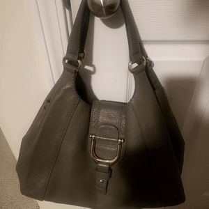 Grey pebbled leather Gucci purse & walle